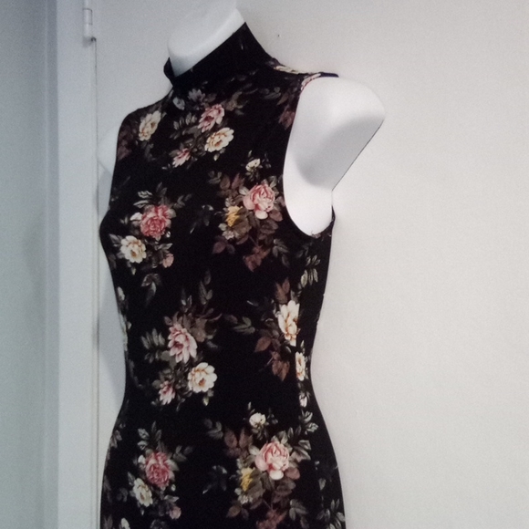 Forever 21 Mock Neck Floral Body Con Mid to Maxi - Picture 11 of 12